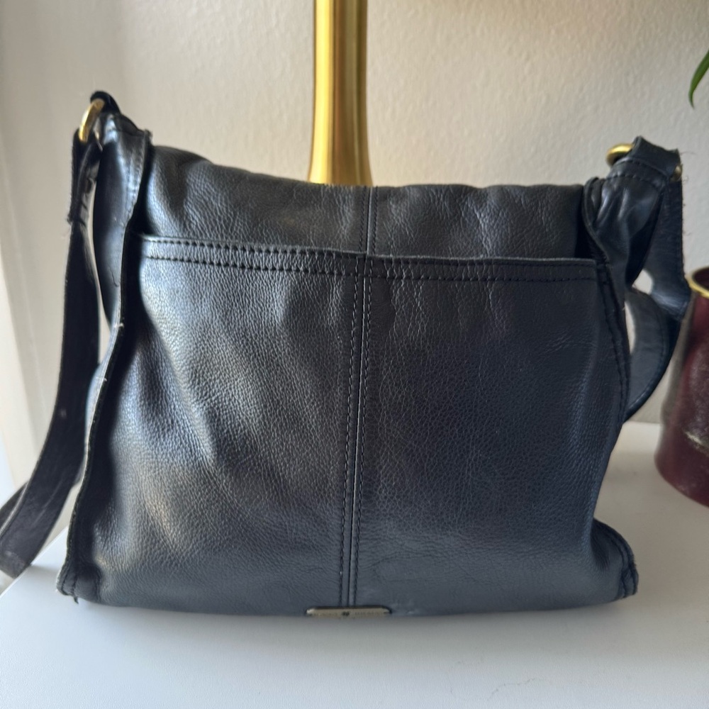 Lucky Brand 100% Black Leather Tote / Crossbody with studs - Picture 7 of 16